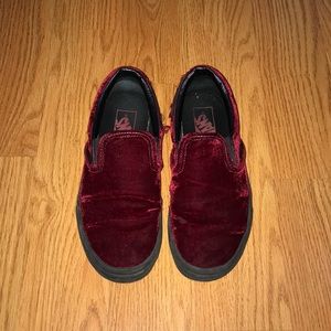 Velvet red Vans